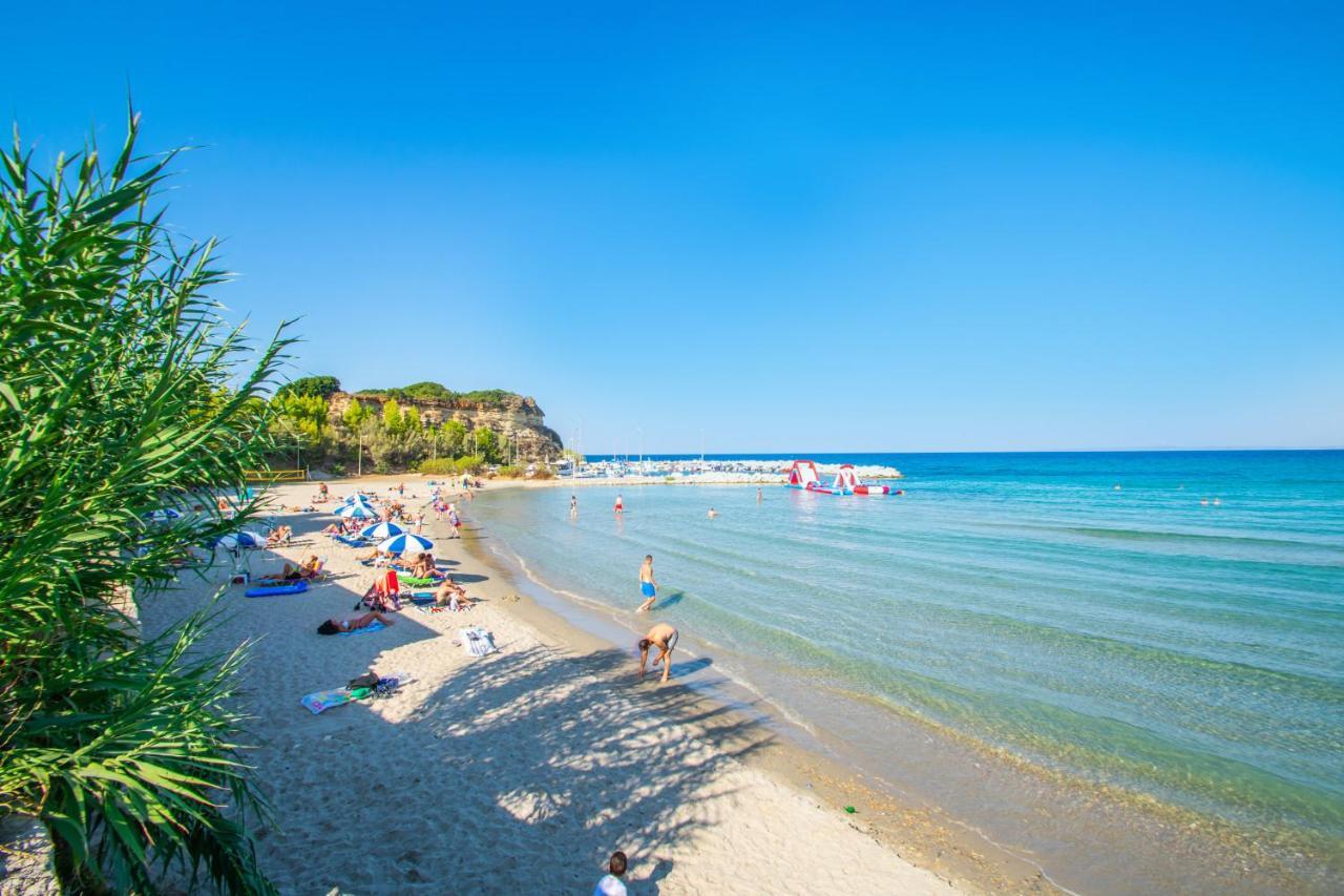 Paradiso Del Mare On The Beach By "Elite" Plános エクステリア 写真